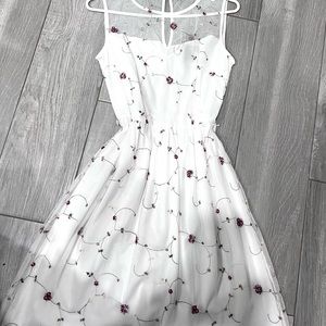 White dress! Never worn!